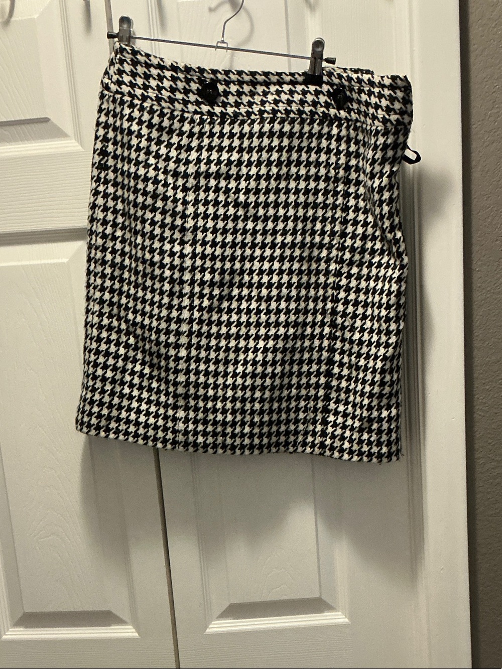 Jones New York Black & White Houndstooth Mini Skirt